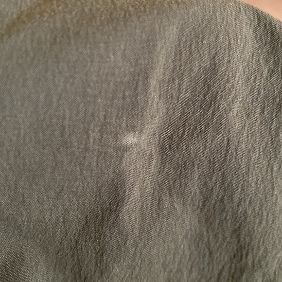 Nike menswear multi functional short pants. Lightweight, khaki and cool wear. - Picture 11 of 12